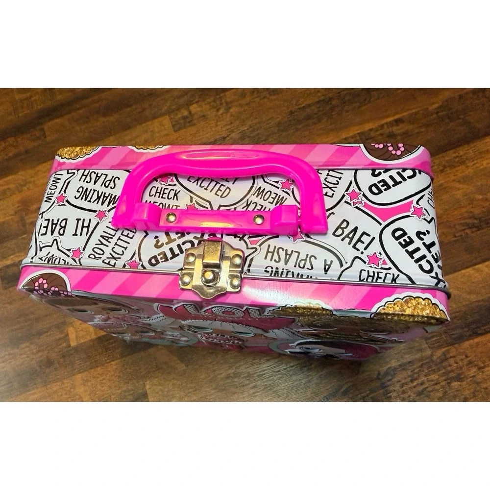 LOL Surprise lunch tin box with 48 piece puzzle inside.